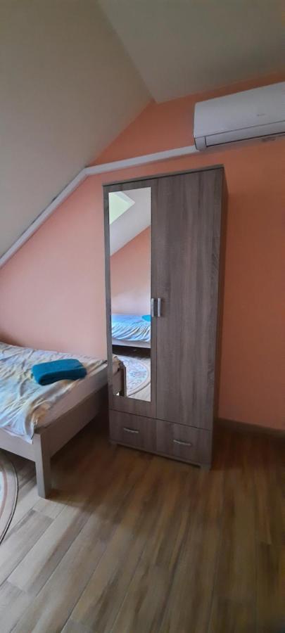 Torony Lovarda Maganszallas Homestay