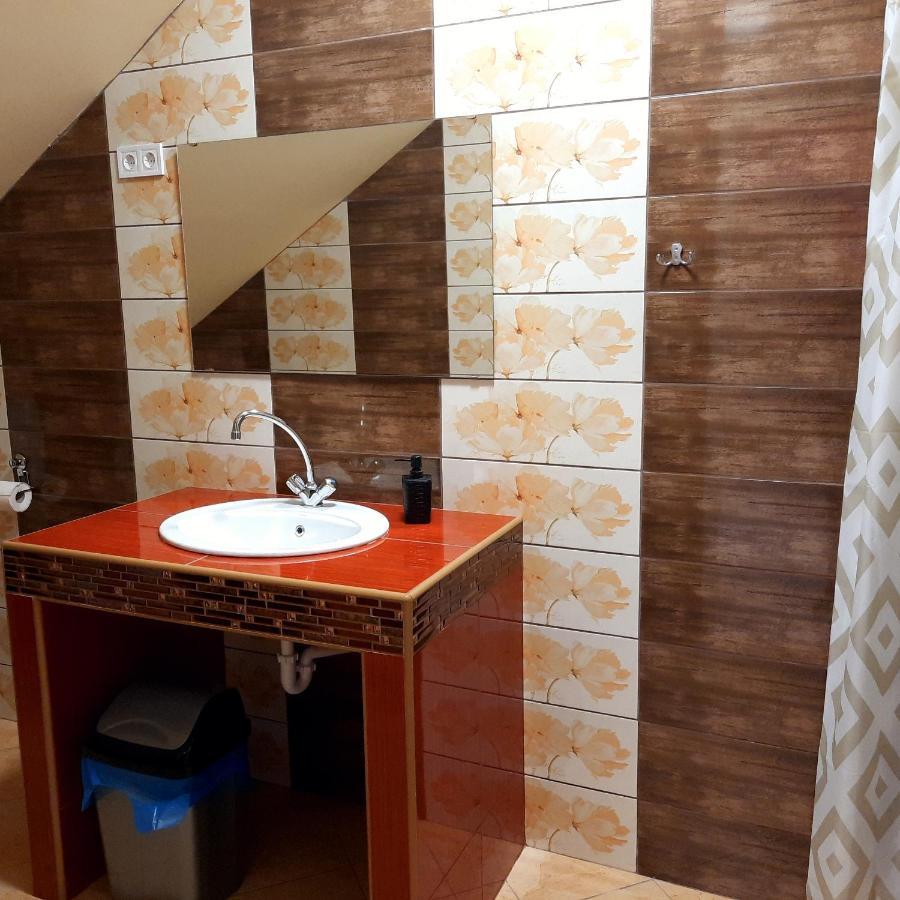 Torony Lovarda Maganszallas Homestay *